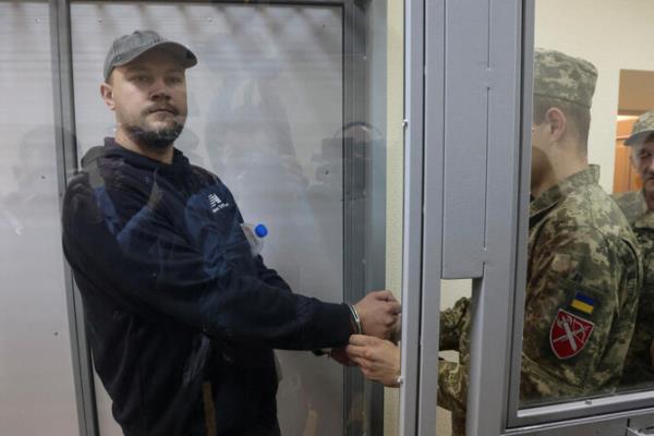 Ukrainian recruiters descend on Kyiv’s nightlife in search of men not registered for cons<em></em>cription